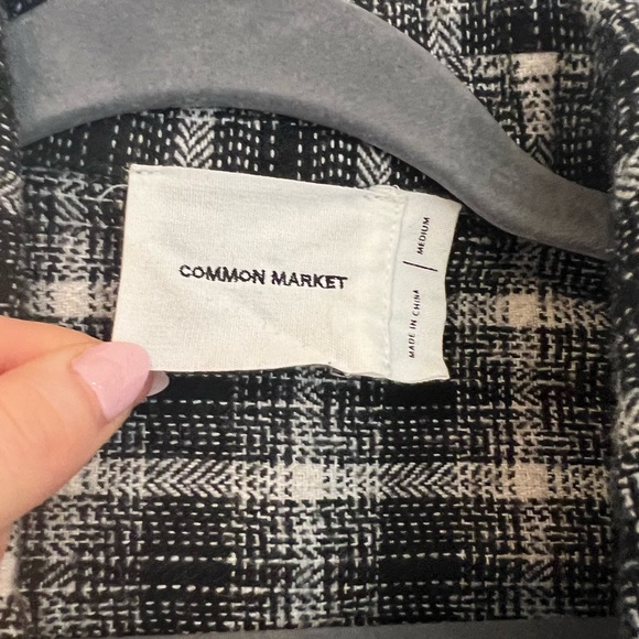 Black and white womens oversized flannel - Picture 3 of 4